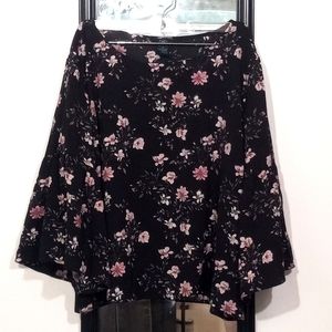 🧁B2G1🧁 Rue21 rue+ Black Long-Sleeve Top with Pink Floral Print